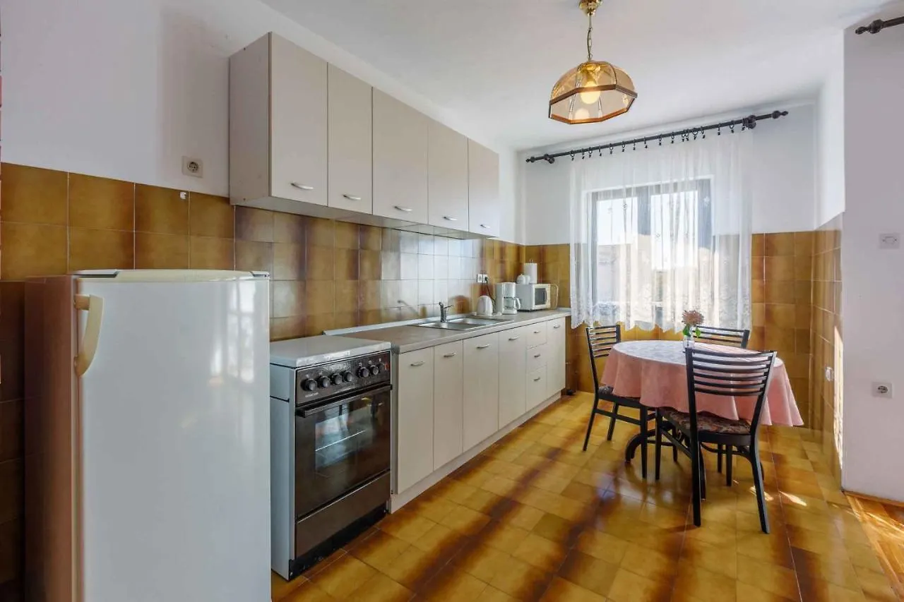 Apartments In Crikvenica 5165