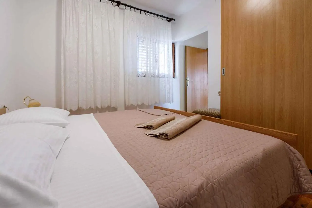 Apartments In Crikvenica 5165