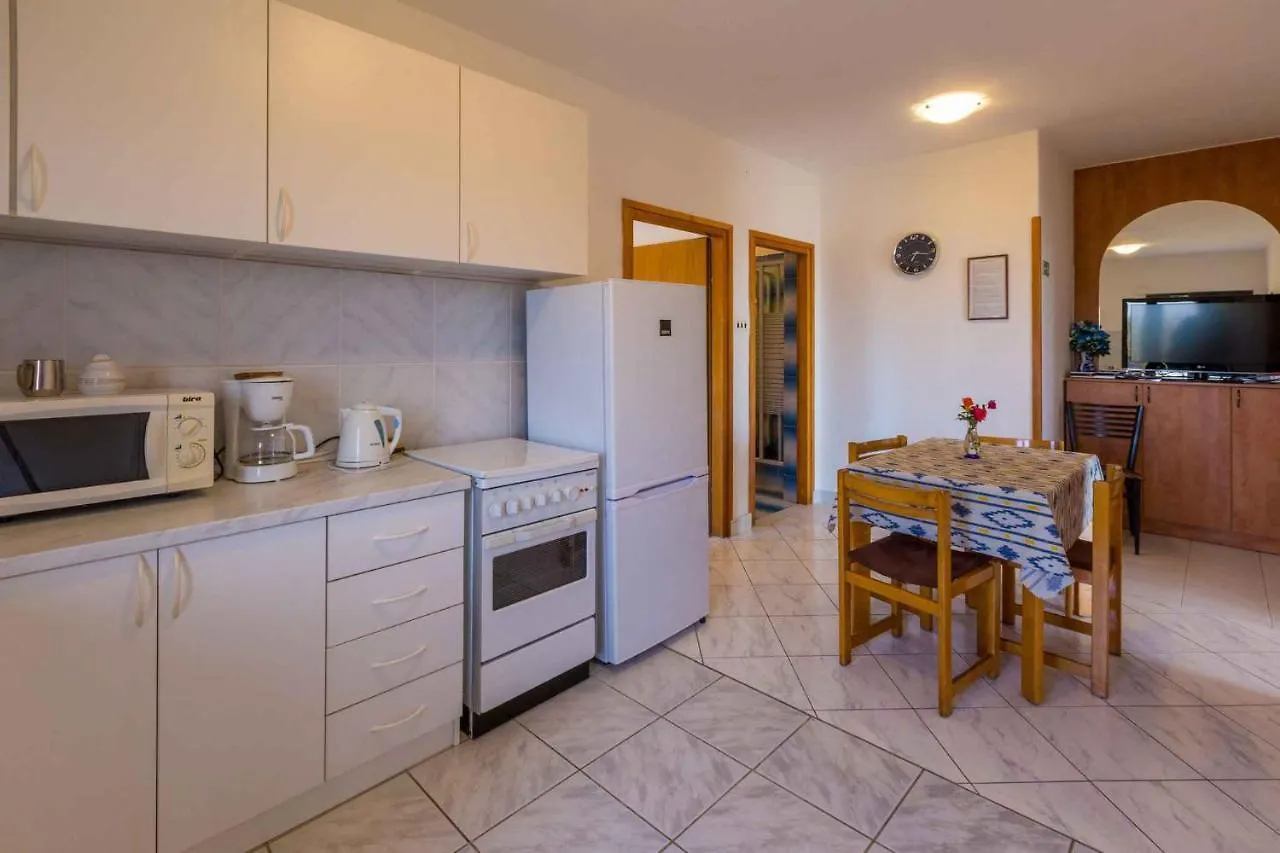 Apartments In Crikvenica 5165
