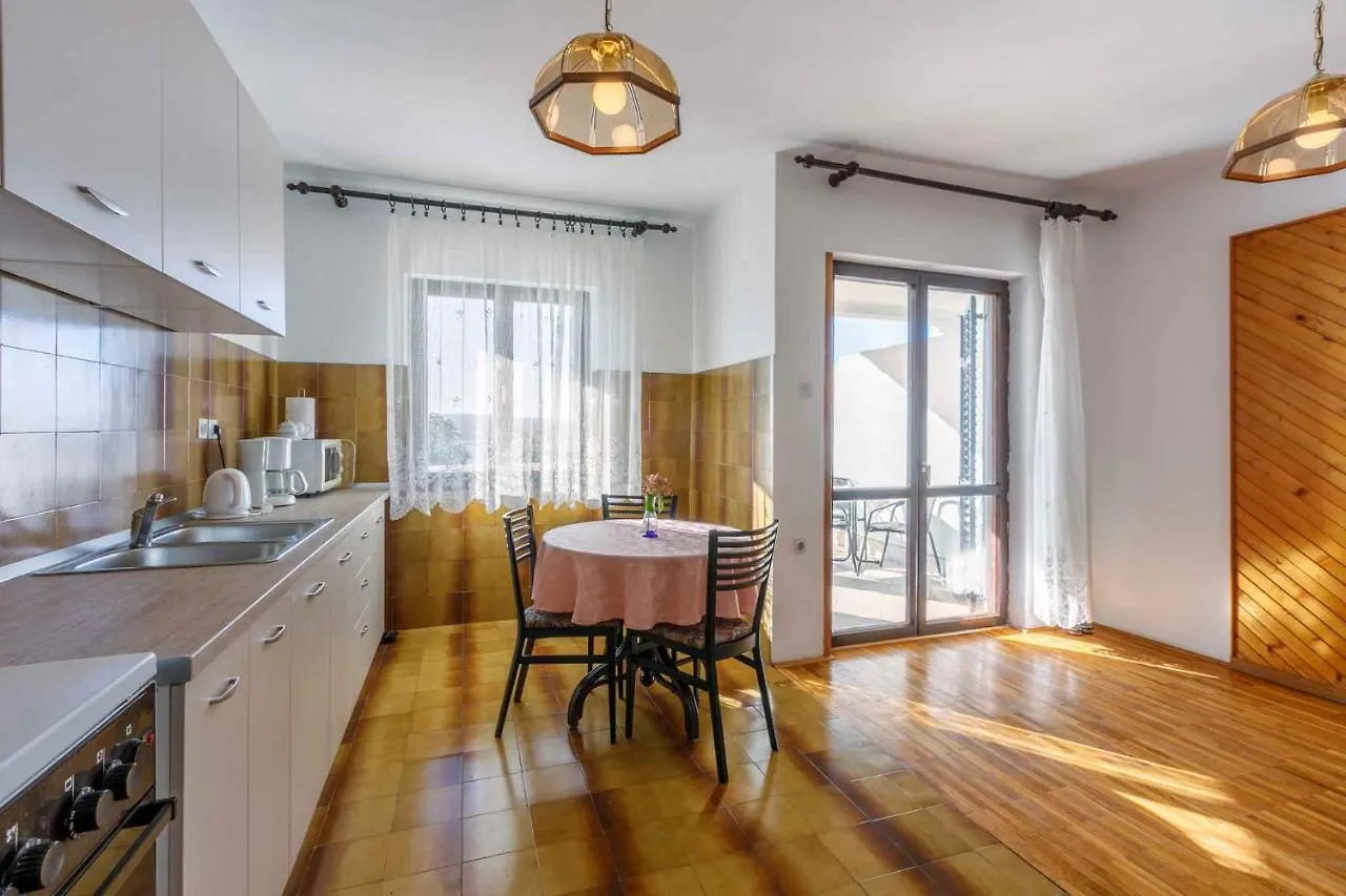 Apartments In Crikvenica 5165