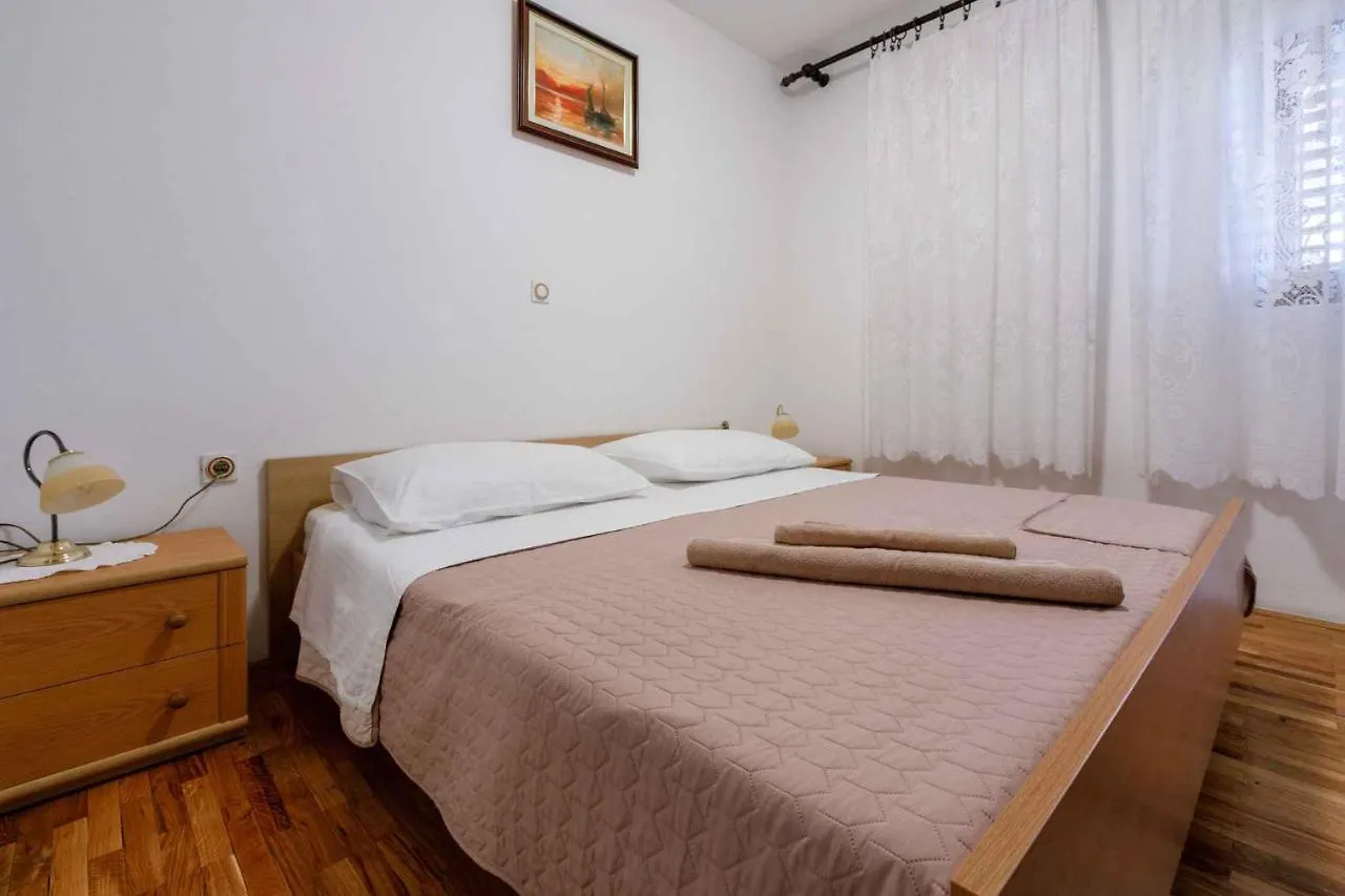 Apartments In Crikvenica 5165 Croatia