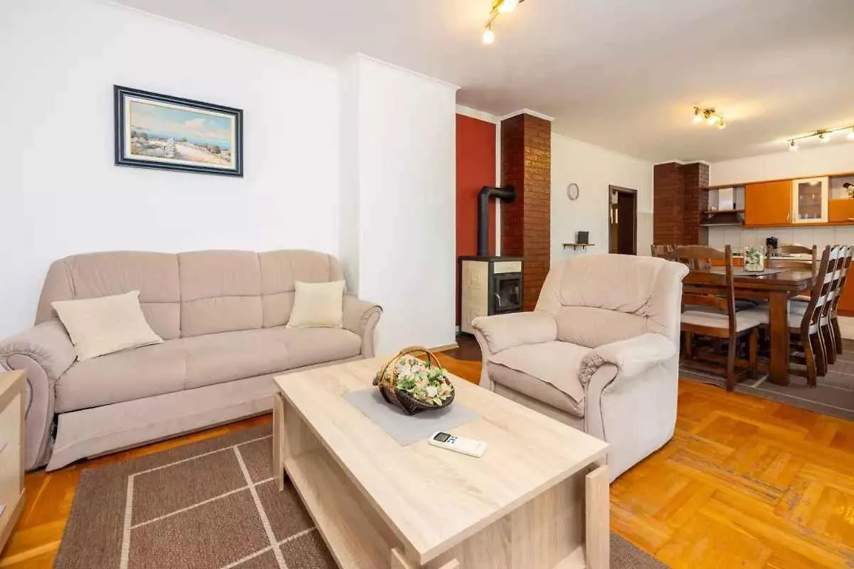 Apartments In Crikvenica 5165 Croatia