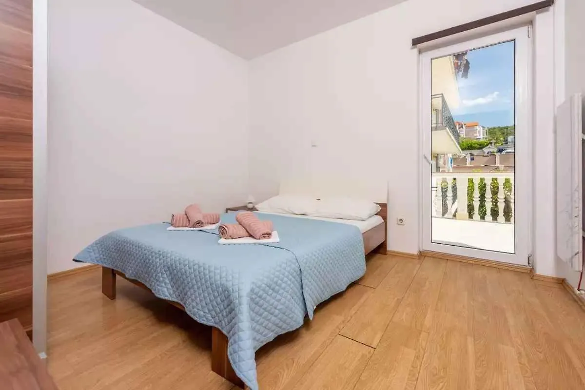 Apartments In Crikvenica 5165