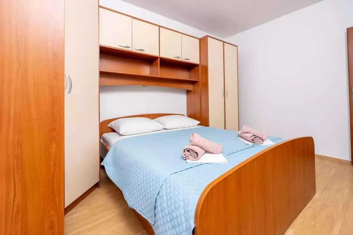 Apartments In Crikvenica 5165