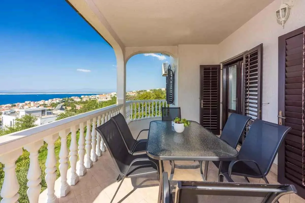 Apartments In Crikvenica 5165