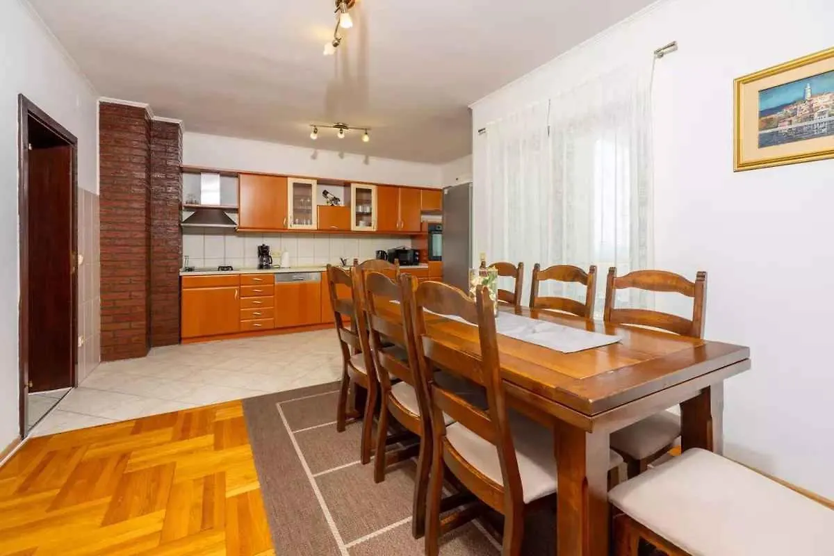 Apartments In Crikvenica 5165