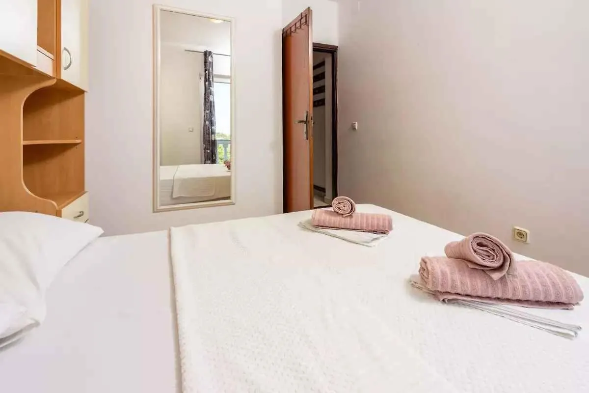 Apartments In Crikvenica 5165