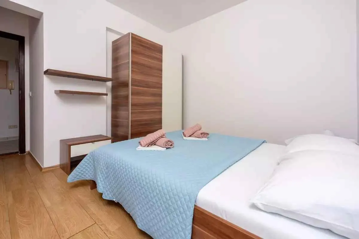 Apartments In Crikvenica 5165