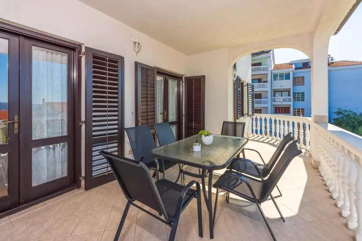 Apartments In Crikvenica 5165 Croatia