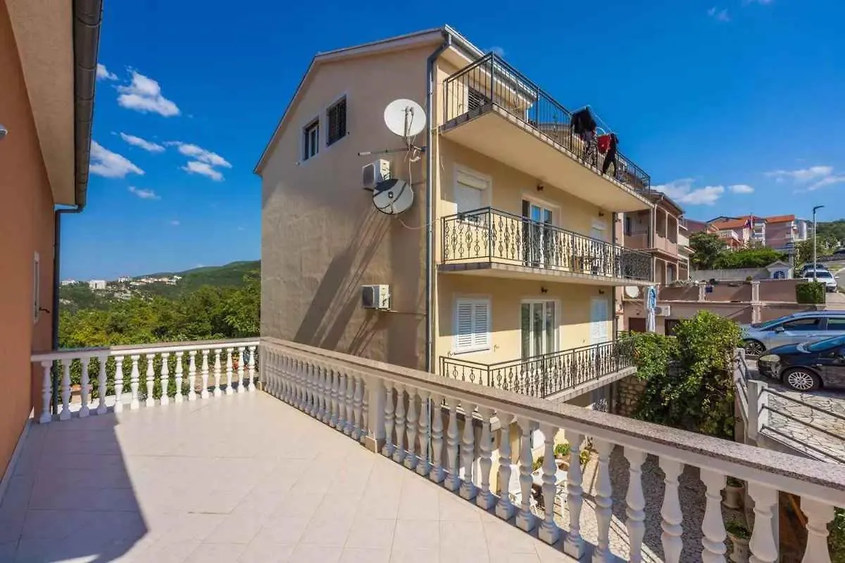 Apartments In Crikvenica 5165