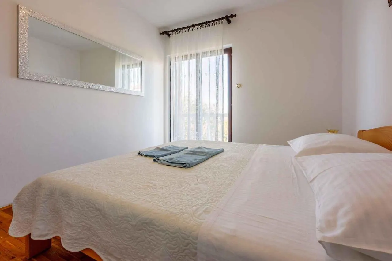 Apartments In Crikvenica 5165